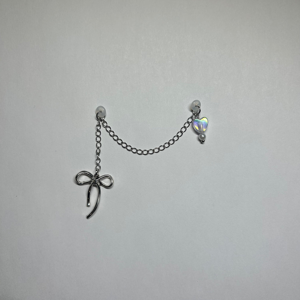 bow chain glasses charm